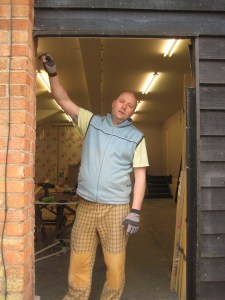 The expression on Oli's face full of desperation and tiredness is exactly how he felt when changing the door.