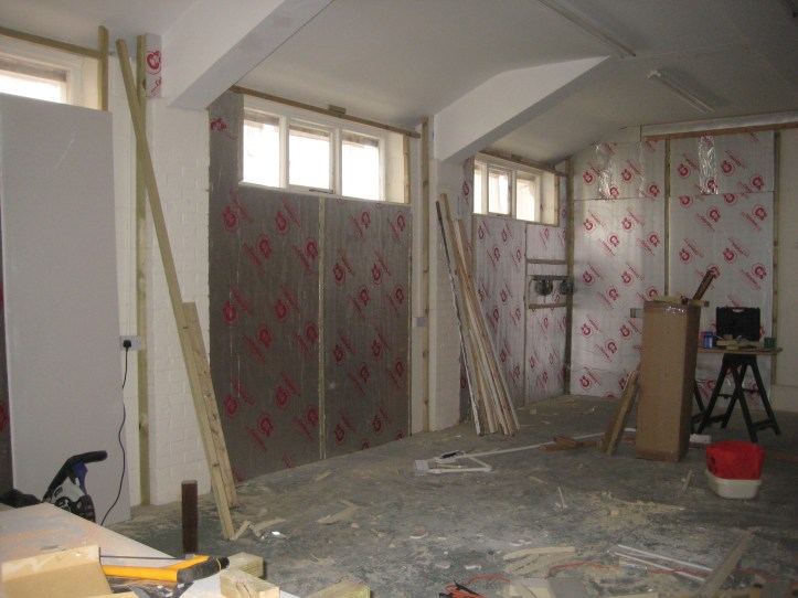 Now two walls have also the insulating 